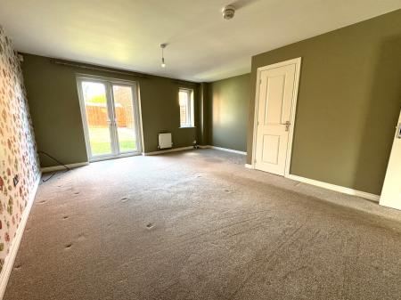 4 bedroom Semi-detached house for sale in Morley Walk, Church Gresley, Swadlincote, DE11