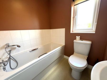 4 bedroom Semi-detached house for sale in Morley Walk, Church Gresley, Swadlincote, DE11