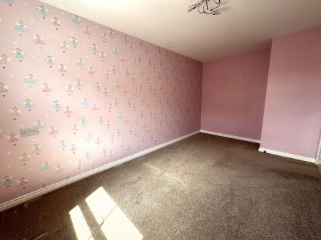 4 bedroom Semi-detached house for sale in Morley Walk, Church Gresley, Swadlincote, DE11