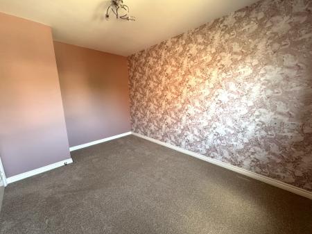 4 bedroom Semi-detached house for sale in Morley Walk, Church Gresley, Swadlincote, DE11