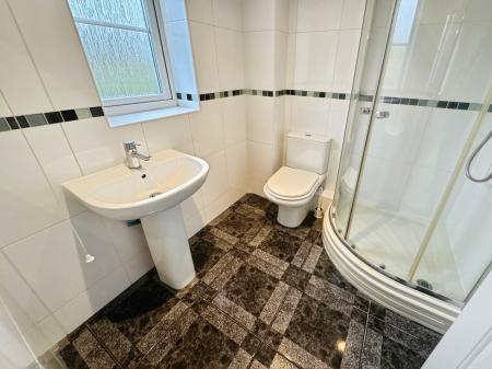 4 bedroom Detached house for sale in Newton Road, Burton-on-Trent, DE15