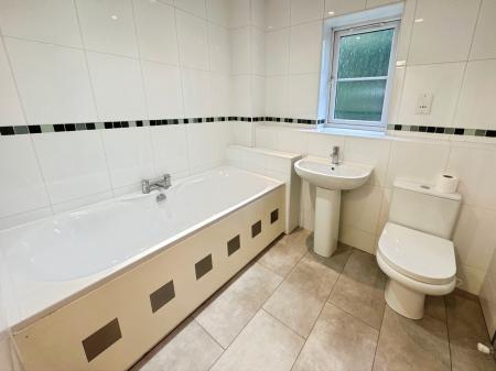 4 bedroom Detached house for sale in Newton Road, Burton-on-Trent, DE15