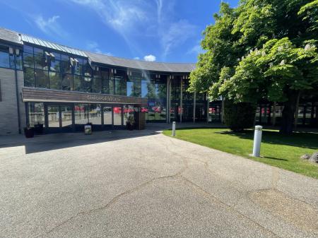 2 bedroom Flat for sale in Oaklands Village, Swadlincote, Derbyshire, DE11