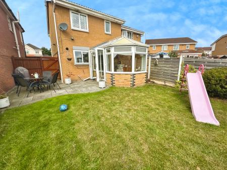 3 bedroom Semi-detached house for sale in Penkridge Road, Church Gresley, Swadlincote, DE11