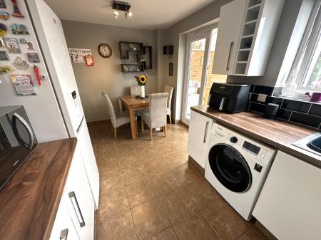 3 bedroom Semi-detached house for sale in Penkridge Road, Church Gresley, Swadlincote, DE11
