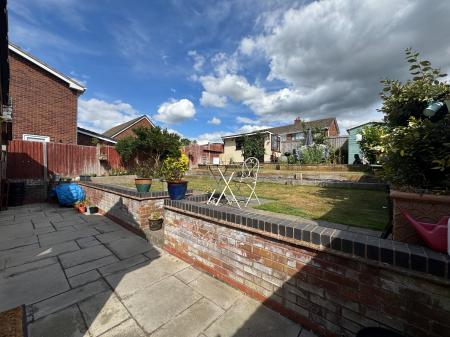 4 bedroom Detached house for sale in Queens Drive, Midway, Swadlincote, DE11