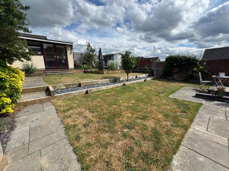 4 bedroom Detached house for sale in Queens Drive, Midway, Swadlincote, DE11