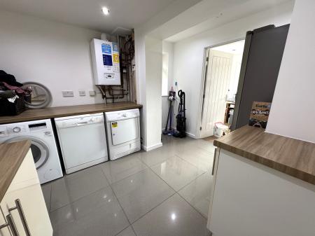 4 bedroom Detached house for sale in Queens Drive, Midway, Swadlincote, DE11