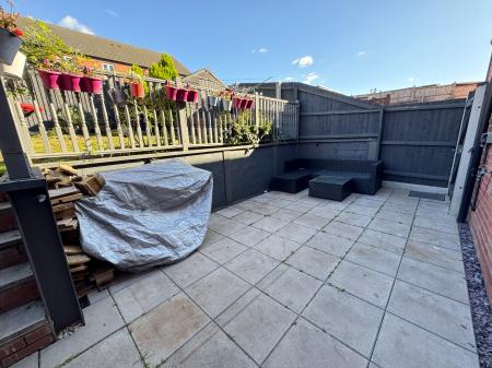 3 bedroom Semi-detached house for sale in Rosliston Road, Stapenhill, Burton-on-Trent, DE15