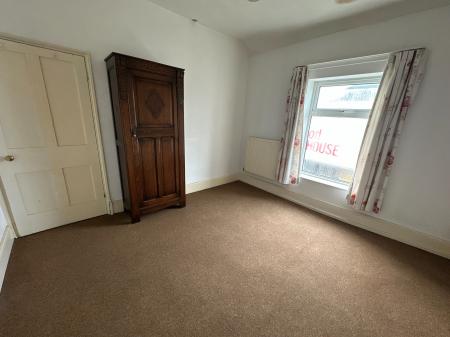 2 bedroom Detached house for sale in Stanton Road, Stapenhill, Burton-on-Trent, DE15