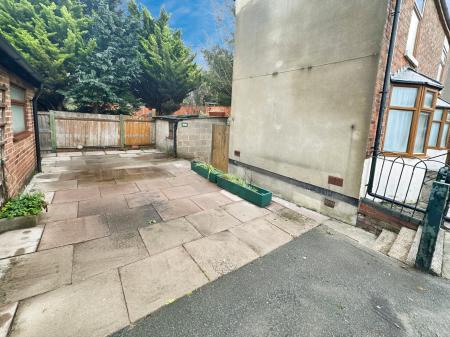 2 bedroom Detached house for sale in Stanton Road, Stapenhill, Burton-on-Trent, DE15