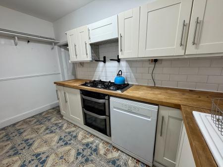 4 bedroom Detached house for sale in Stanton Road, Stapenhill, Burton-on-Trent, DE15