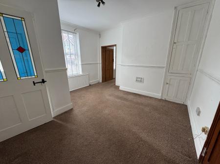 4 bedroom Detached house for sale in Stanton Road, Stapenhill, Burton-on-Trent, DE15