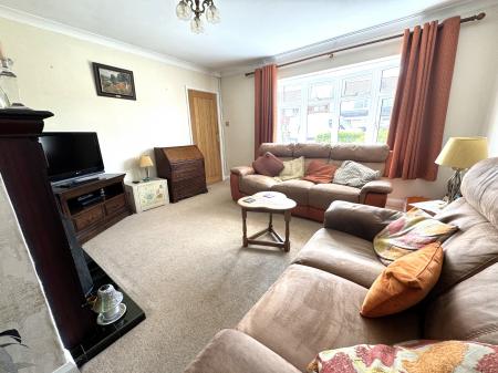 3 bedroom Semi-detached house for sale in Sycamore Close, Linton, Swadlincote, Derbyshire, DE12