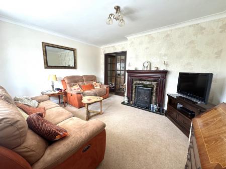 3 bedroom Semi-detached house for sale in Sycamore Close, Linton, Swadlincote, Derbyshire, DE12