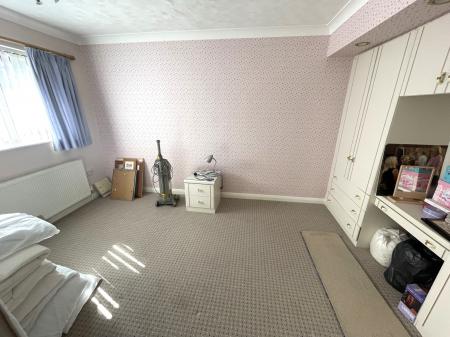 4 bedroom Detached house for sale in The Drive, Rolleston Road, Burton-on-Trent, DE13