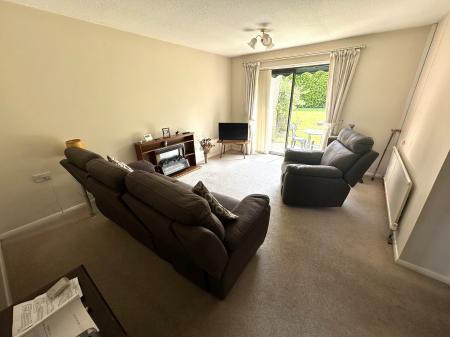 2 bedroom Semi-detached bungalow for sale in The Wickets, Stapenhill, Burton-on-Trent, DE15