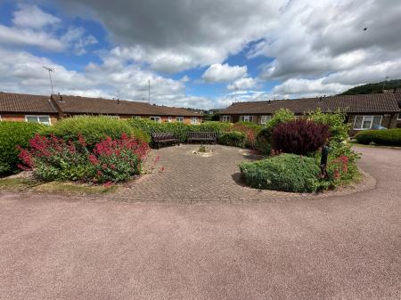 2 bedroom Semi-detached bungalow for sale in The Wickets, Stapenhill, Burton-on-Trent, DE15