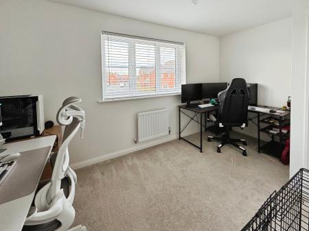 2 bedroom Semi-detached house for sale in Thorneywood Road, Drakelow, Burton-on-Trent, DE15