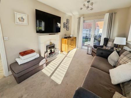 3 bedroom Semi-detached house for sale in Thorntree Lane, Branston, Burton-on-Trent, DE14