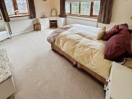 3 bedroom Detached bungalow for sale in Tower Road, Burton-on-Trent, DE15