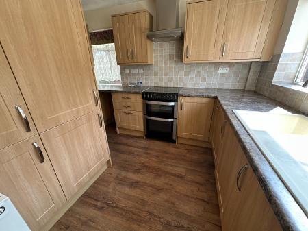 3 bedroom Semi-detached house for sale in Waverley Lane, Shobnall, Burton-on-Trent, DE14