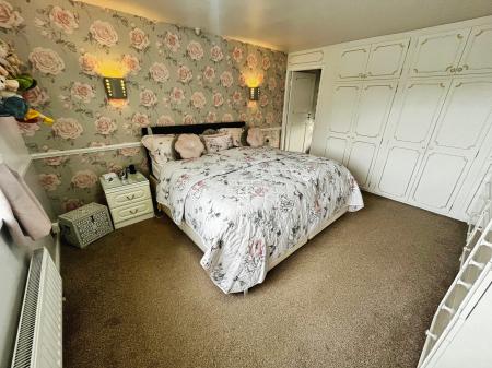 3 bedroom Detached house for sale in Wood Lane, Newhall, Swadlincote, Derbyshire, DE11