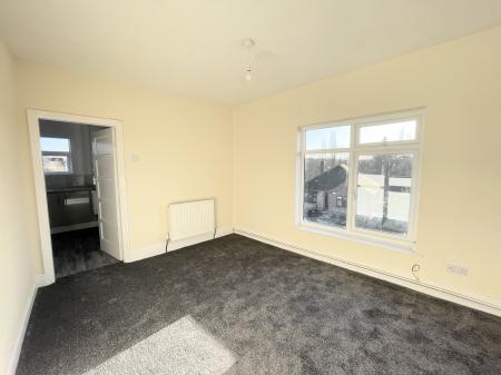 2 bedroom Flat to let in James Street, Swadlincote, DE11