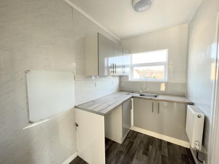 2 bedroom Flat to let in James Street, Swadlincote, DE11