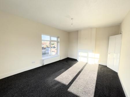 2 bedroom Flat to let in James Street, Swadlincote, DE11