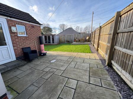 3 bedroom Detached house for sale in Midway Road, Midway, Swadlincote, Derbyshire, DE11