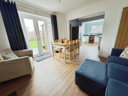 3 bedroom Detached house for sale in Midway Road, Midway, Swadlincote, Derbyshire, DE11