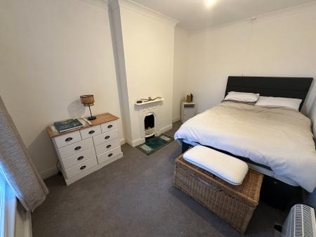 2 bedroom End of terrace house for sale in Horninglow Road North, Burton-on-Trent, DE13