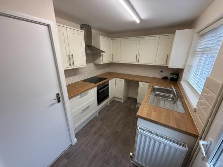 2 bedroom Bungalow to let in Queens Drive, Swadlincote, DE11