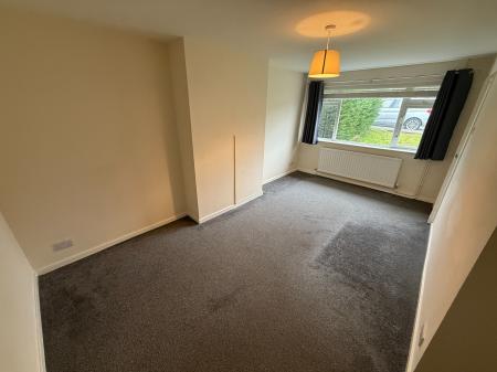 2 bedroom Bungalow to let in Queens Drive, Swadlincote, DE11