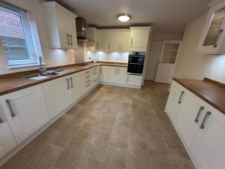 3 bedroom Detached bungalow for sale in Morley Close, Brizlincote Valley, Burton-on-Trent, DE15