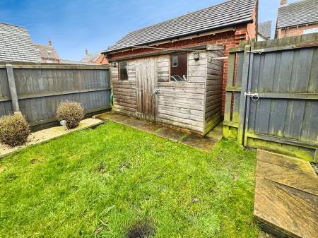 3 bedroom Town house for sale in Henley Grove, Swadlincote, Derbyshire, DE11