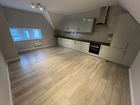 1 bedroom Duplex to let in Waterloo Street, Burton-On-Trent, DE14