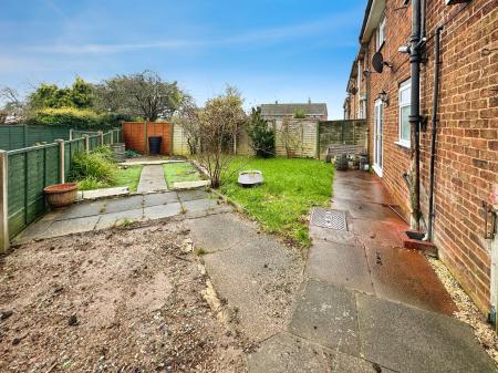 3 bedroom End of terrace house for sale in Hawthorn Avenue, Stapenhill, Burton-on-Trent, DE15