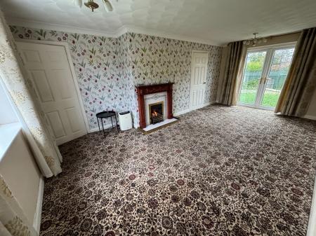 3 bedroom End of terrace house for sale in Hawthorn Avenue, Stapenhill, Burton-on-Trent, DE15