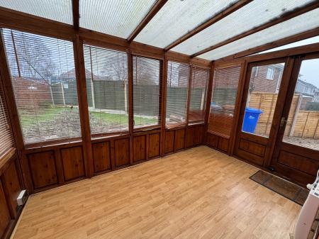 3 bedroom End of terrace house for sale in Hawthorn Avenue, Stapenhill, Burton-on-Trent, DE15