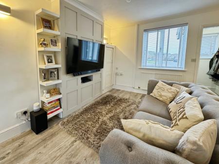 2 bedroom Terraced House for sale in Wood Lane, Newhall, Swadlincote, Derbyshire, DE11