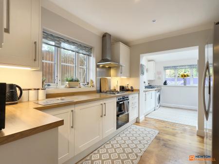 3 bedroom Detached house for sale in Alvis Dale, Rothley, LE7