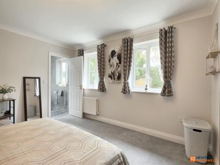 3 bedroom Detached house for sale in Alvis Dale, Rothley, LE7