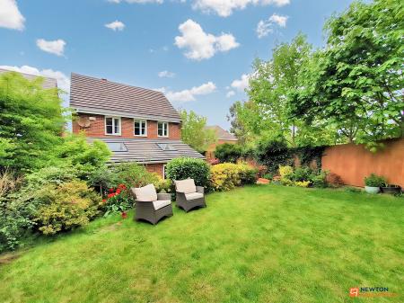 3 bedroom Detached house for sale in Alvis Dale, Rothley, LE7