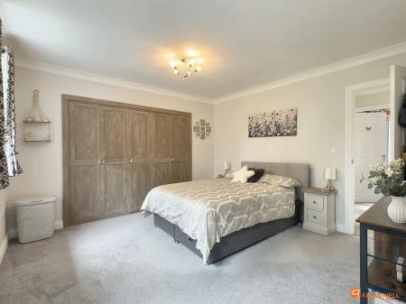 3 bedroom Detached house for sale in Alvis Dale, Rothley, LE7