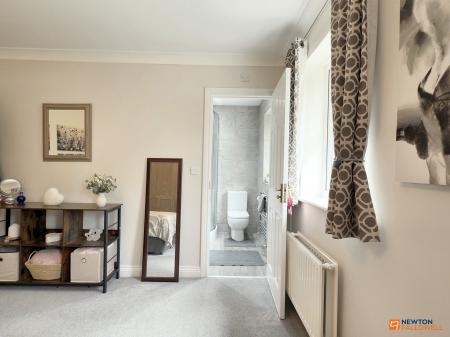 3 bedroom Detached house for sale in Alvis Dale, Rothley, LE7