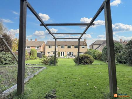 5 bedroom Detached house for sale in Abbotts Oak Drive, Coalville, LE67