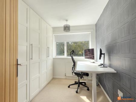 5 bedroom Detached house for sale in Abbotts Oak Drive, Coalville, LE67