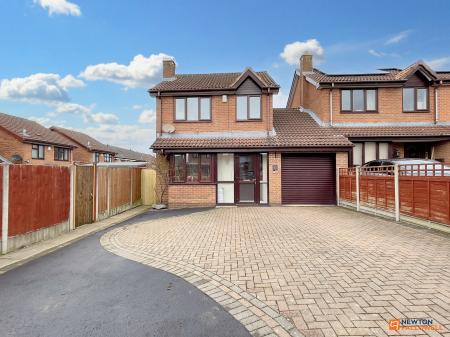3 bedroom Link detached house for sale in Ashford Road, Whitwick, LE67